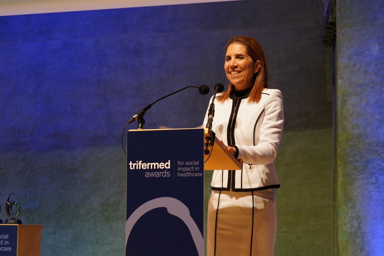 Nuria Oliver receives the Trifermed Award for Social Impact in Health at the Auditori AXA Illa Diagonal in Barcelona on 17 September 2024.